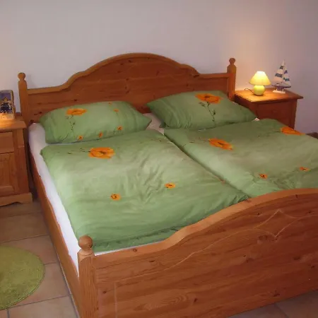 In 20-083 Apartment *